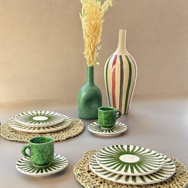 Green Sun Plate Set - Vibrant Dinnerware for Summer Dining