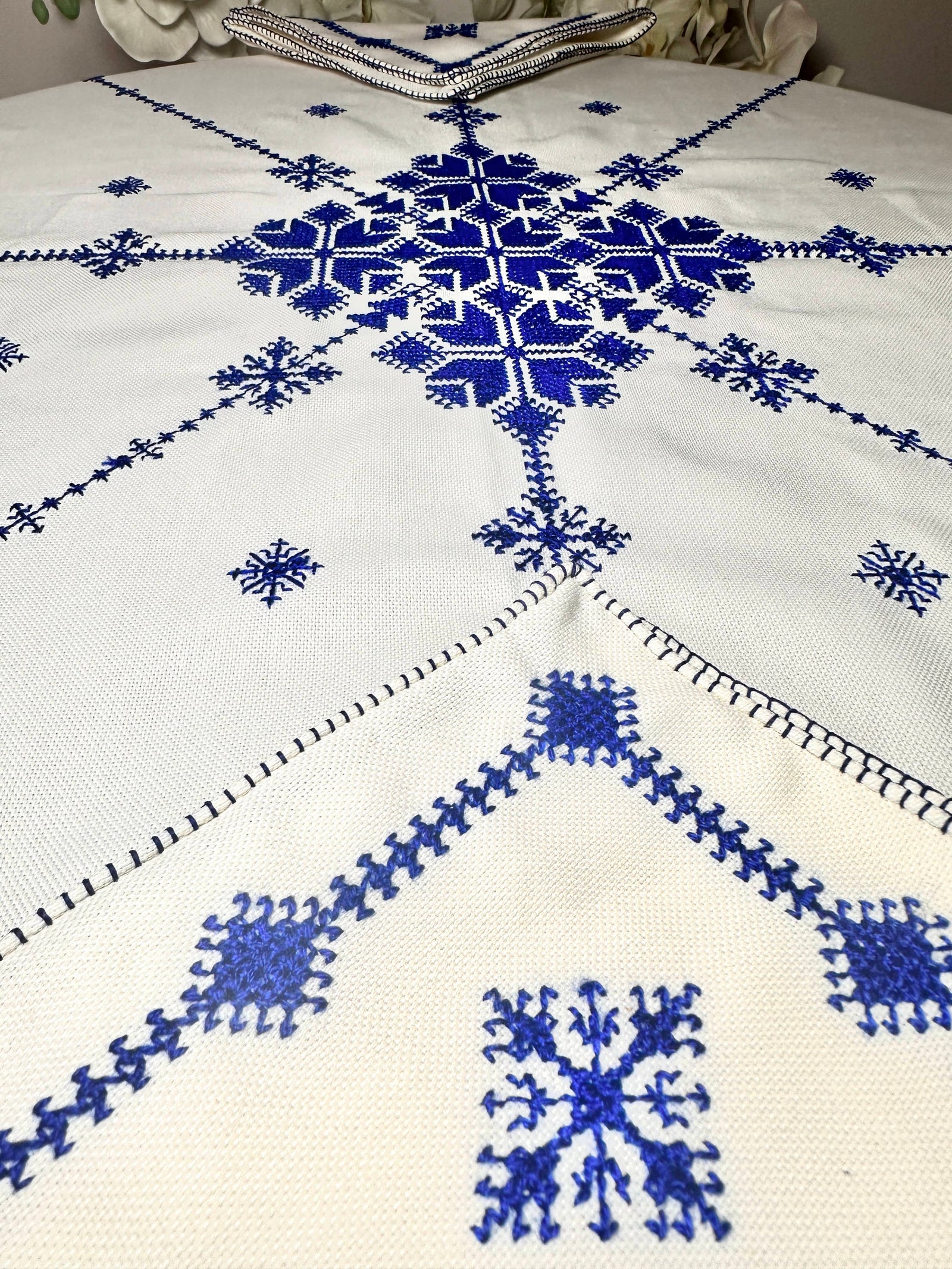 Vintage popular Hand Stitched Embroidered Table Cloth