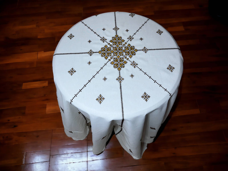 Hand Embroidered Table cloth and napkins, a magnificent decoration to add a Moroccan touch to your home. - handmade by Moroccantastics - embroidered