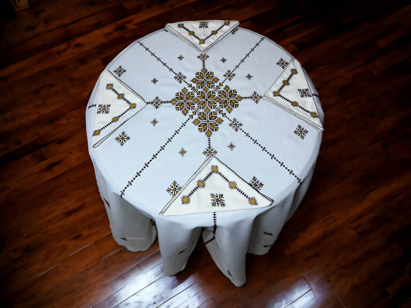 Hand Embroidered Table cloth and napkins, a magnificent decoration to add a Moroccan touch to your home. - handmade by Moroccantastics - embroidered