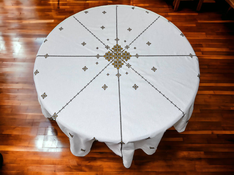 Hand Embroidered Table cloth and napkins, a magnificent decoration to add a Moroccan touch to your home. - handmade by Moroccantastics - embroidered