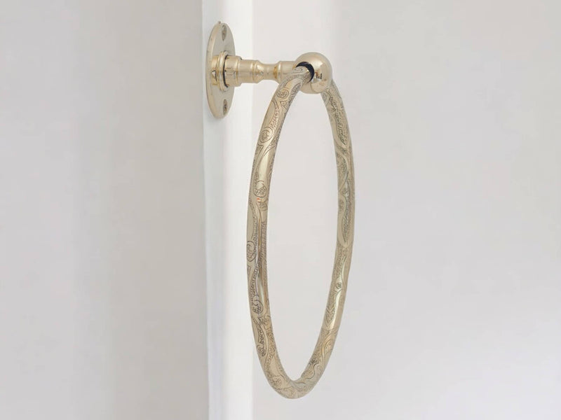 Elegant Brass Towel Holder for Bathroom - Stylish Wall-Mounted Towel Rack